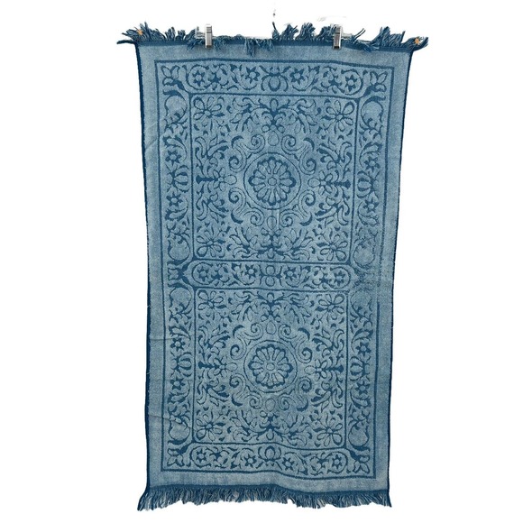 Cannon Mills Other - Vintage Cannon Family Sculpted Floral Bath Fringe Bath Towel 45 x 24
